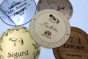 Boksskilt rundt Design selv