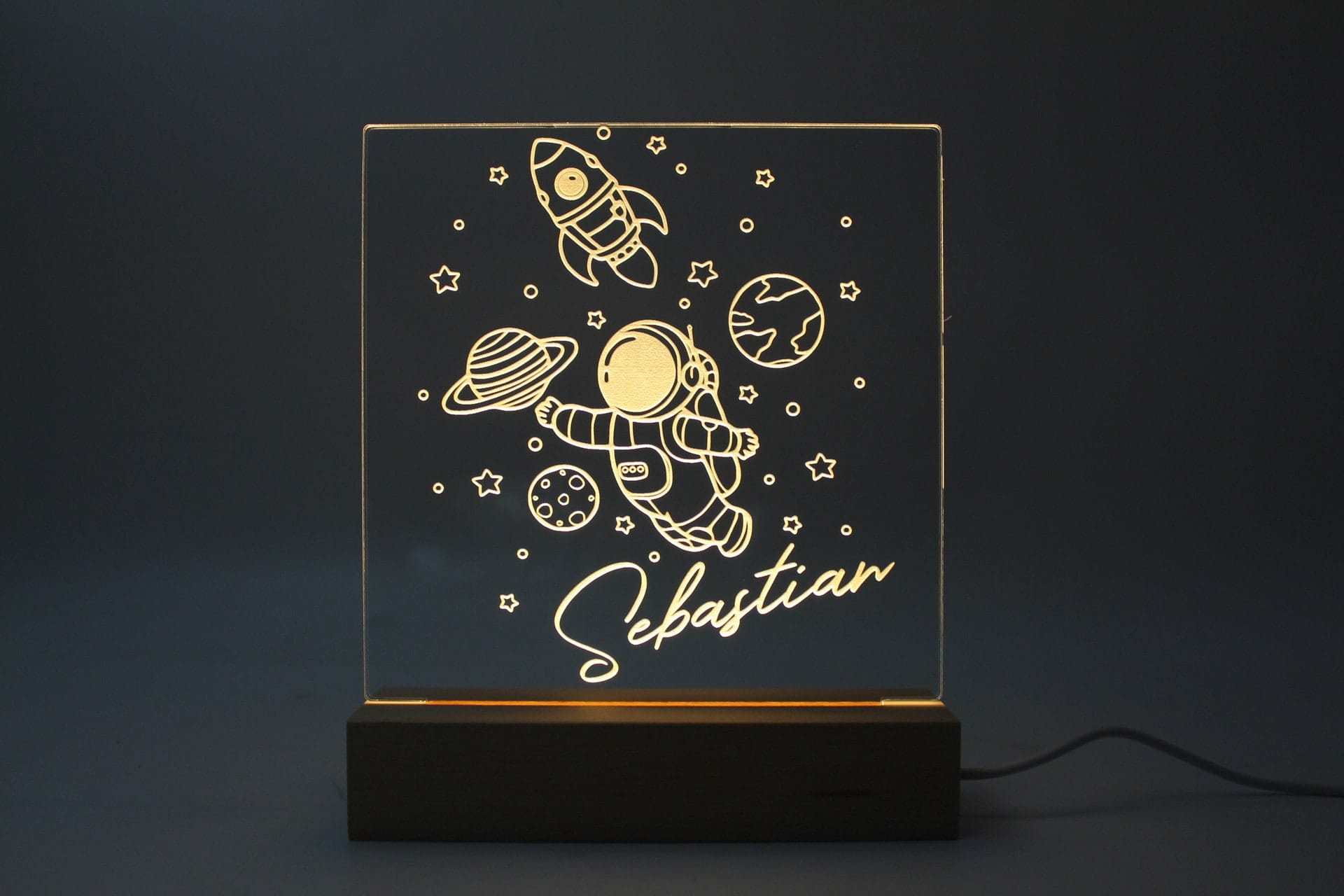 Natlampe Svævende i rummet